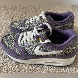 Nike air shoes. Cute flower detail. Purple/yellow. Size 7. Brand new